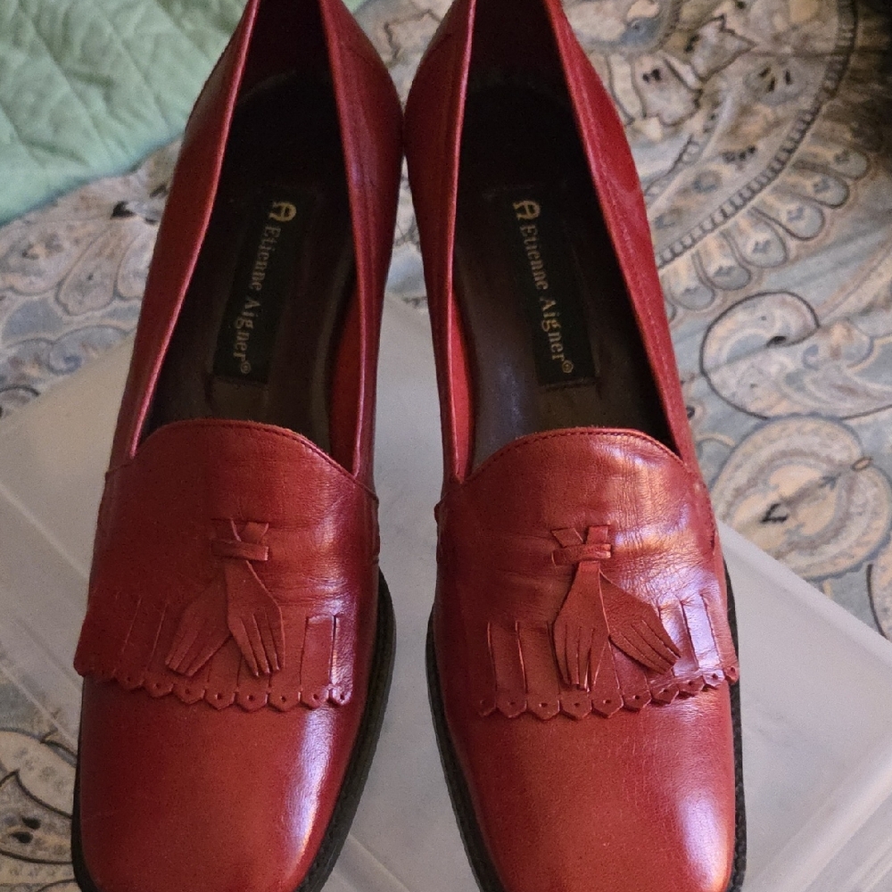 Etienne Aigner Women's Scarlet Loafers